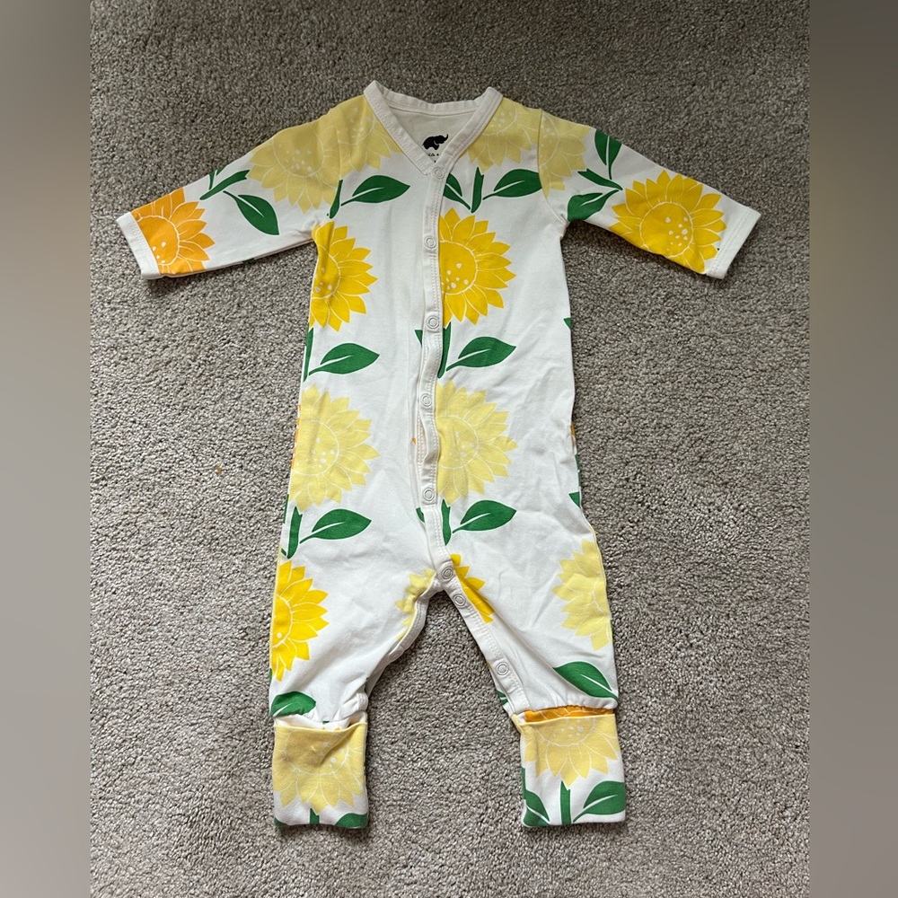 Monica + Andy on the Go One Piece: Newborn (sunflower print)